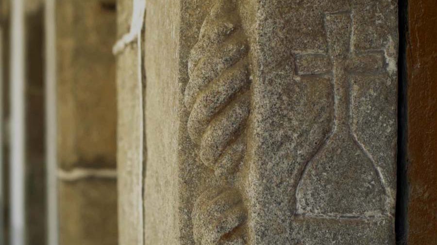 conversos detalle pilar